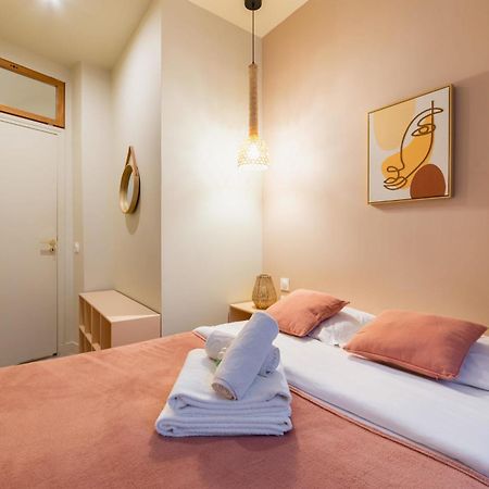 Charmant Appartement Moderne Haut Marais - 4P - Flat-Guest パリ エクステリア 写真
