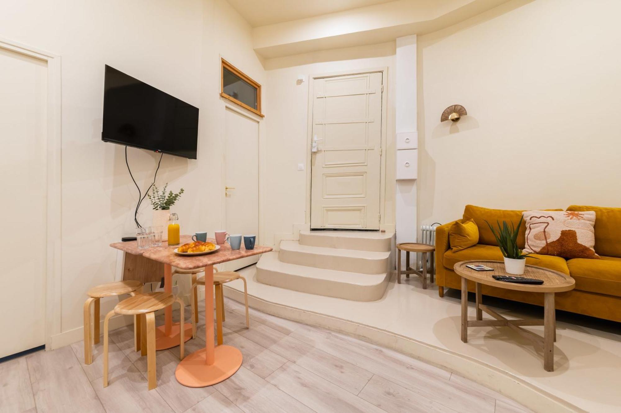 Charmant Appartement Moderne Haut Marais - 4P - Flat-Guest パリ エクステリア 写真
